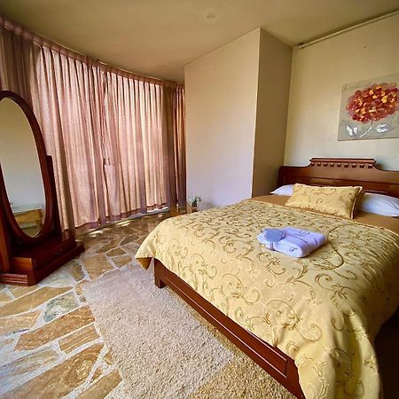 Hotel Cristal Palace Loja Esterno foto