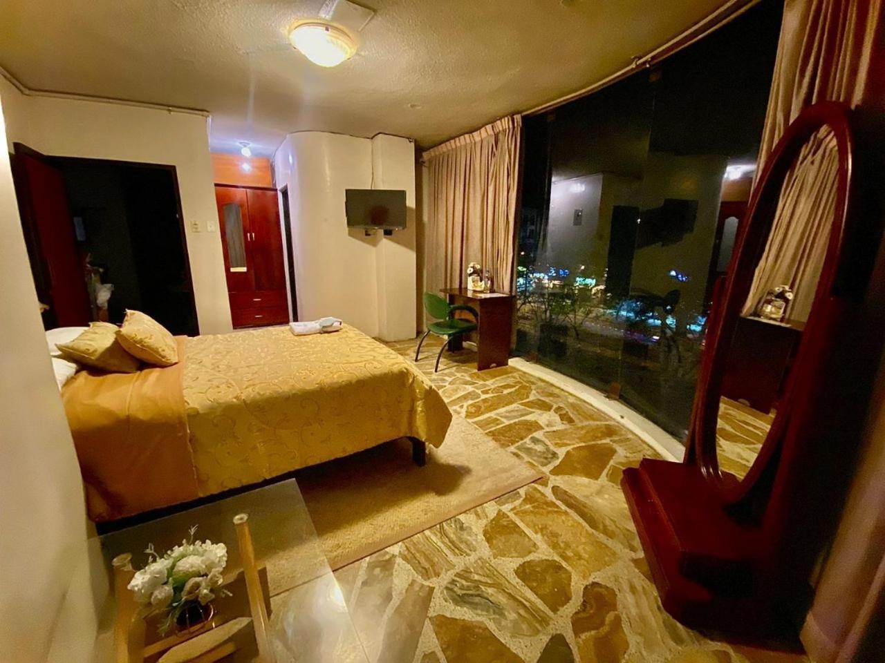 Hotel Cristal Palace Loja Esterno foto