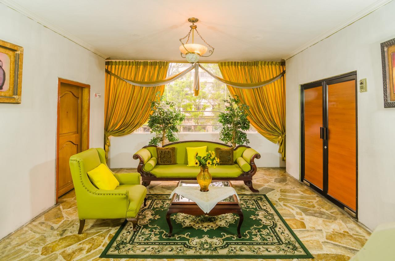 Hotel Cristal Palace Loja Esterno foto