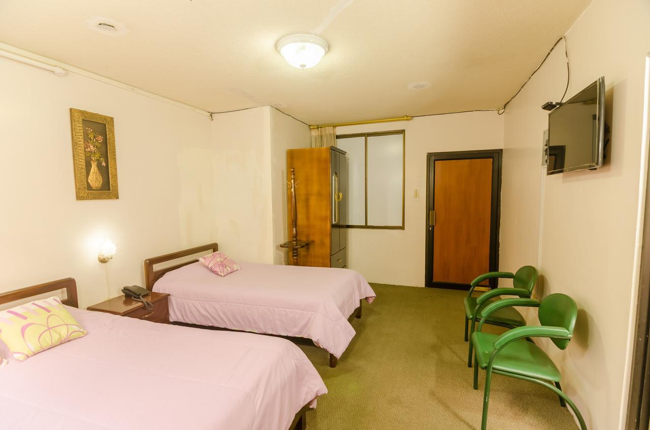 Hotel Cristal Palace Loja Esterno foto